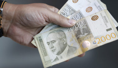 Prijava za 6.000 dinara počinje u ponoć: Šta treba da urade građani koji nemaju račun