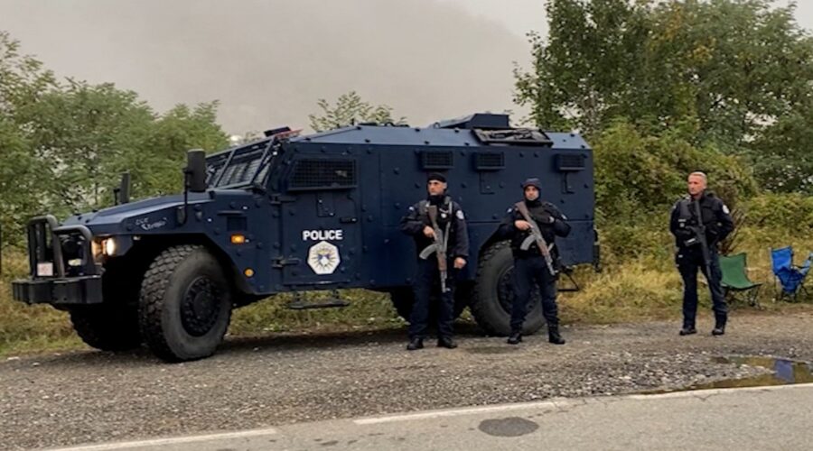 Priština se sprema za nerede: Kosovska policija na nogama pred izricanje presude Tačiju, policajce povlače sa odmora, stižu tri rezervna voda, jedinice pod opremom za brza dejstva