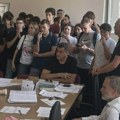 "Profesore ne damo": Posle ulaska učenika u kancelariju direktora Jovine gimnazije, situacija trenutno mirnija