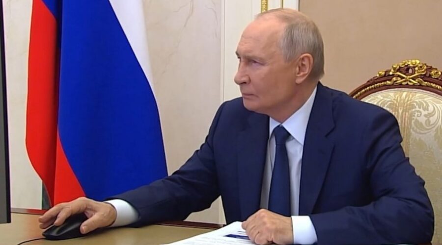 Putin glasao onlajn na izborima za Državnu dumu