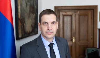 RIK proglasio izbornu listu “Autentična desnica – Novi DSS – Monarhisti” (video)