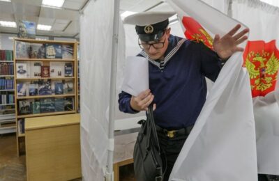 RUSI IZAŠLI NA PARLAMENTARNE IZBORE: Glasanje traje tri dana, opozicija gotovo da nema predstavnike na izborima!