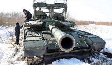 RUSKI TENKOVI BRZI, I GOTOVO NEZAUSTAVLjIVI: Ovako se modernizuje Putinova ubojita mašinerija, Zelenski u velikom problemu (FOTO/VIDEO)