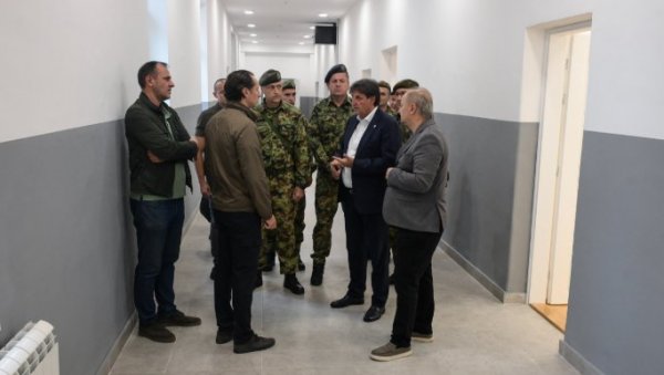 ОБНОВЉЕН ОБЈЕКАТ У КАСАРНИ ЦЕРСКИ ЈУНАЦИ: Савременији смештај за војнике на служењу војног рока (ФОТО)