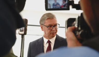 Rojters o vanrednim izborima: Vučić pred najvećim izazovom od kada je na vlasti