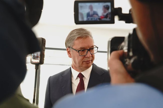 Rojters o vanrednim izborima: Vučić pred najvećim izazovom od kada je na vlasti
