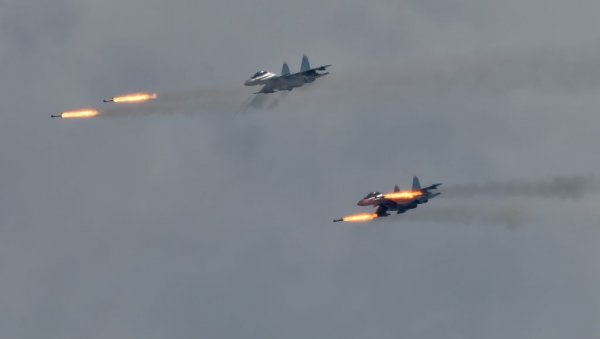 ПОЉСКИ ЛОВЦИ ПРЕСРЕЛИ РУСКИ “НЕВИДЉИВИ” АВИОН: Драма на небу изнад Пољске, Руси извели бруталан маневар ПОЉСКИ ЛОВЦИ ПРЕСРЕЛИ РУСКИ “НЕВИДЉИВИ” АВИОН: Драма на небу изнад Пољске, Руси извели бруталан маневар