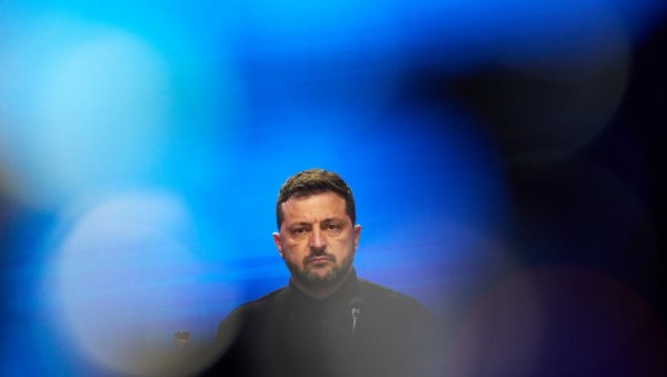 УПОЗОРАВАМО СВЕ, РУСКО НЕБО ВИШЕ НИЈЕ СИГУРНО Зеленски најавио бруталан напад на Русију и аеродроме УПОЗОРАВАМО СВЕ, РУСКО НЕБО ВИШЕ НИЈЕ СИГУРНО Зеленски најавио бруталан напад на Русију и аеродроме
