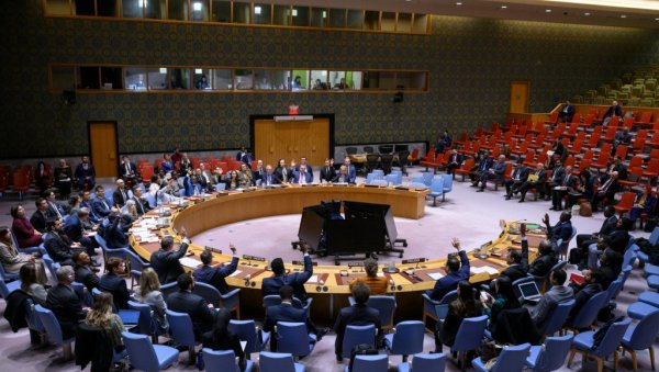НОВИ УДАР НА ИРАН: САД, Британија, Француска и Немачка спремају резолуцију – Техеран пред Саветом безбедности УН! НОВИ УДАР НА ИРАН: САД, Британија, Француска и Немачка спремају резолуцију – Техеран пред Саветом безбедности УН!