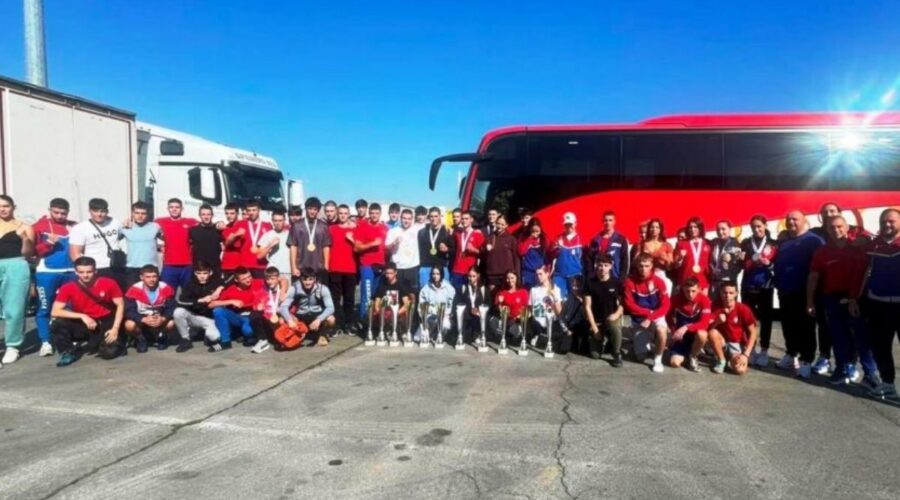 SRBIJA IMA ZLATNU DECU! Naši mladi kik-bokseri osvojili 24 medalje na Svetskom prvenstvu u Italiji!