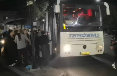 SRPSKI AUTOBUS GAĐAN KAMENJEM NA KOSOVU: U vozilu bilo 15 putnika, napad izazvao strah i uznemirenost!
