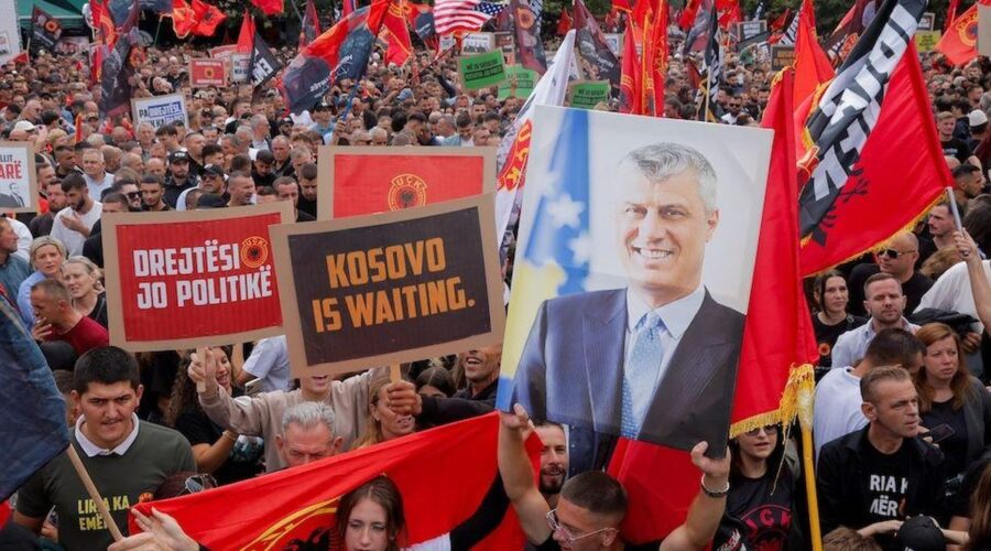 ŠTA ĆE EVROPA NA OVO REĆI? U Prištini održan skup podrške optuženima za ratne zločine nad Srbima, 150 hiljada klicalo teroristima OVK! (VIDEO)