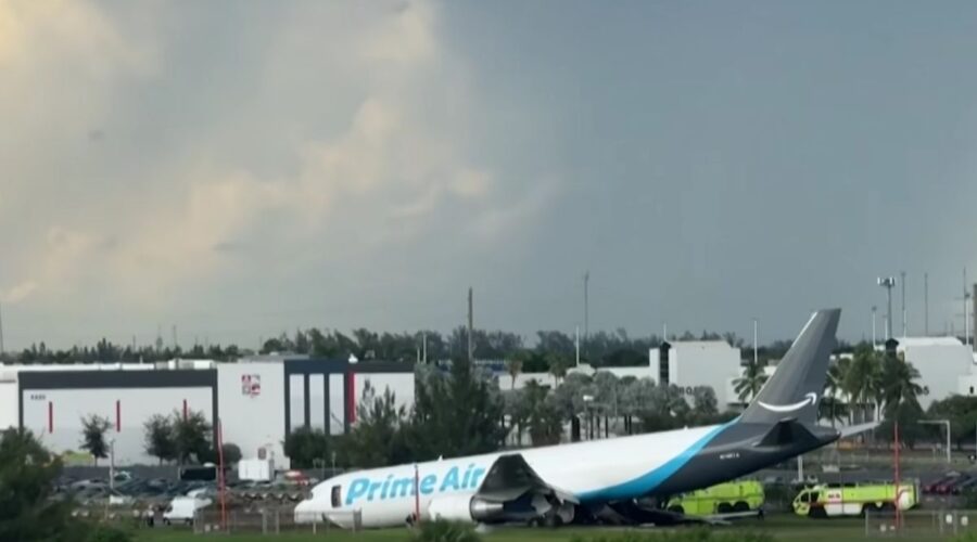 STRAVIČNA NESREĆA U MAJAMIJU: Avion izleteo sa piste i pokosio vozila, poginulo pet osoba! (VIDEO)