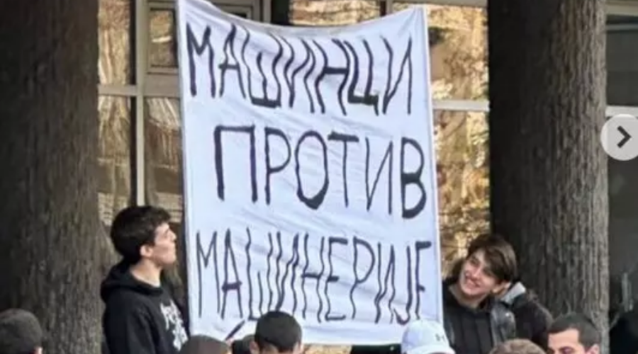 STUDENTI MAŠINSKOG FAKULTETA U BEOGRADU: „Ako rektor odbije zahtev za pomeranje početka akademske godine, slede blokade do kraja izbora!“
