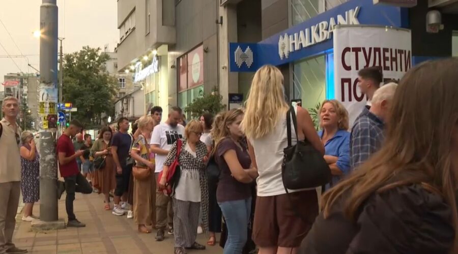 SUTRA PREDAJA POTPISA I VELIKI MARŠ DO RIK-a: Studenti pozivaju sve potpisnike da se okupe ispred Rektorata, objavili i mapu! (FOTO)