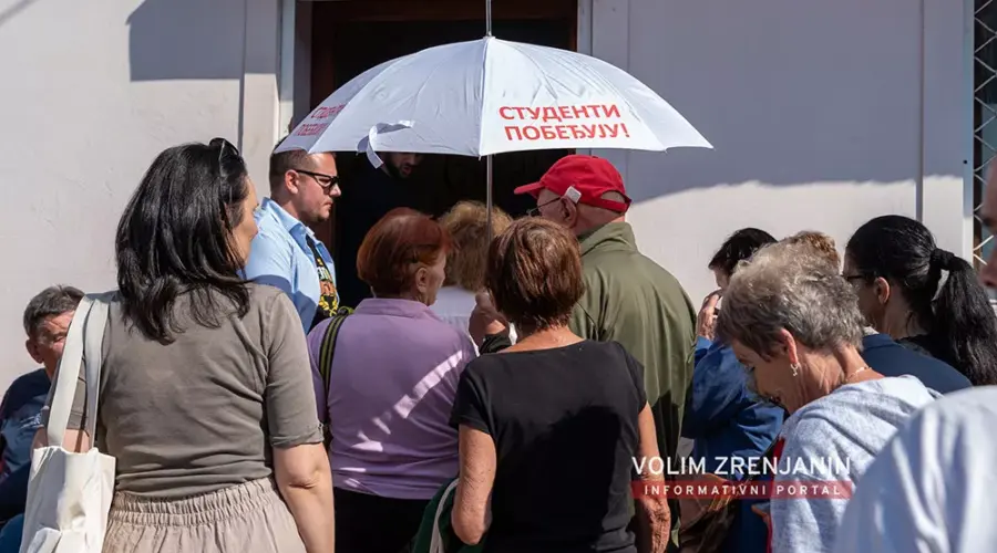 Satima čekali zajedno – od 96-godišnjeg Zrenjaninca do majki sa bebama: (Novi) optimizam „STUDENTI POBEĐUJU“ Dan podrške Studentskoj listi