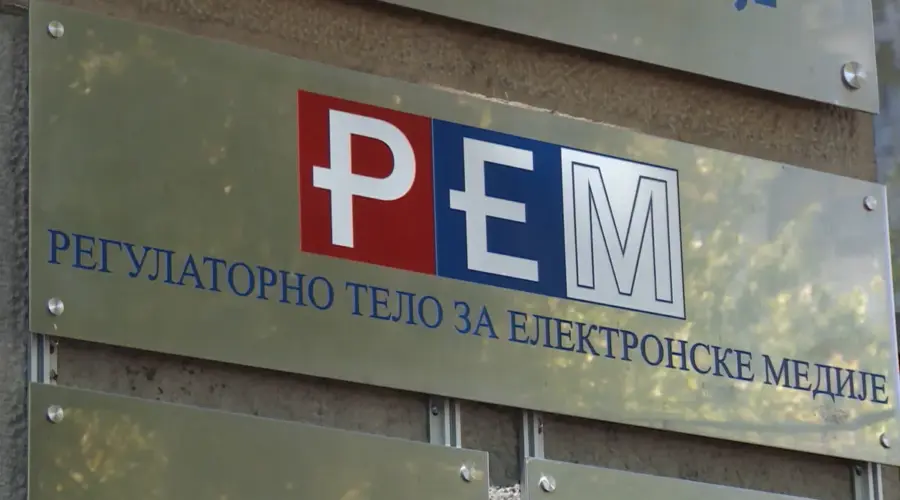 Savet REM-a dobio predsednika usred kampanje: Predsednik dogovoren pre glasanja, odluka o Informeru odložena