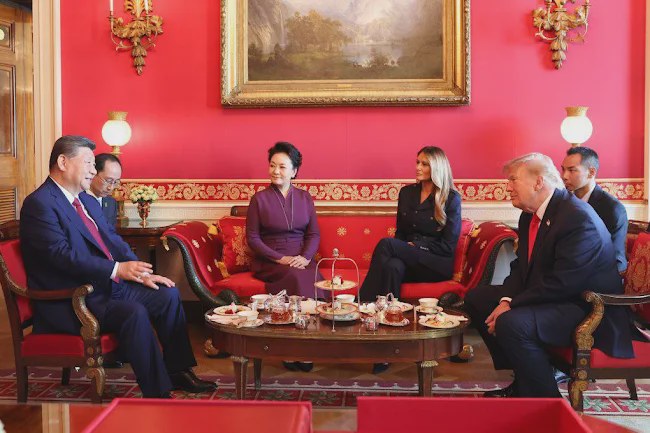 Si Đinping i Peng Lijuen razgovarali uz čaj sa predsednikom SAD Donaldom Trampom i njegovom suprugom