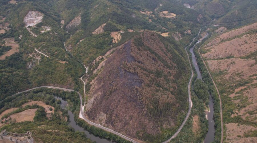 Situacija na Stolovima ide ka boljem! Nema opasnosti od širenja požara, ostala manja žarišta
