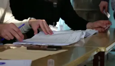 Sporni potpisi, snimak o “1.500 dinara” i upozorenje RIK-a: Kako protiče predaja izbornih lista