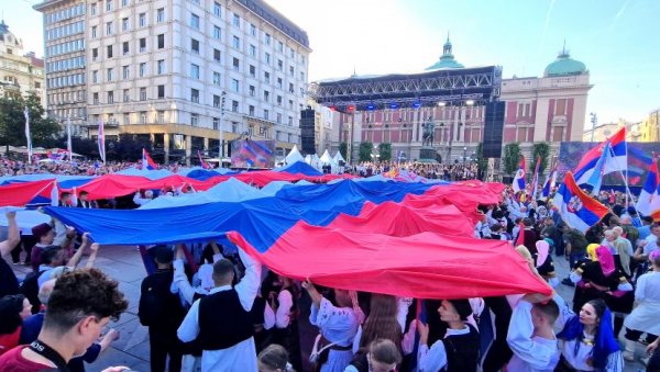 ПРАЗНИК ЉУБАВИ ПРЕМА СВОМЕ И ЗАВЕТ ПРЕДАКА: Србија и РС у Бањалуци заједнички прославиле Дан српског јединства, слободе и националне заставе ПРАЗНИК ЉУБАВИ ПРЕМА СВОМЕ И ЗАВЕТ ПРЕДАКА: Србија и РС у Бањалуци заједнички прославиле Дан српског јединства, слободе и националне заставе