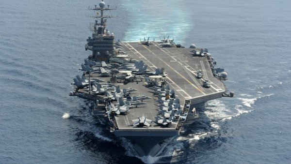 USS Abraham Lincoln СЕ ВРАТИО СА МАРАТОНСКЕ МИСИЈЕ: Призор брода шокирао посматраче USS Abraham Lincoln СЕ ВРАТИО СА МАРАТОНСКЕ МИСИЈЕ: Призор брода шокирао посматраче