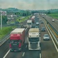 Stanje na putevima: Teretnjaci čekaju i do šest sati na granicama