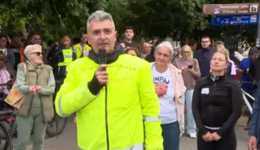Studenti i doktor Srdanović na bici-turi kroz Vojvodinu, poručuju: “Srbiji donosimo pravdu”