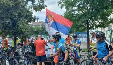 Studenti u blokadi krenuli u biciklističku turu po Srbiji