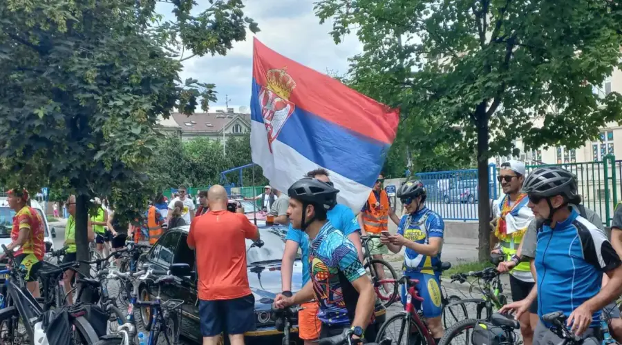 Studenti u blokadi krenuli u biciklističku turu po Srbiji