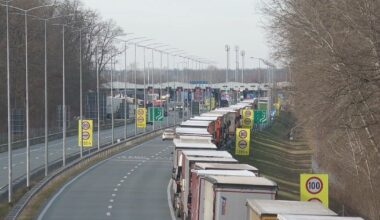 Teretna vozila na graničnim prelazima na izlazu iz Srbije čekaju do šest sati