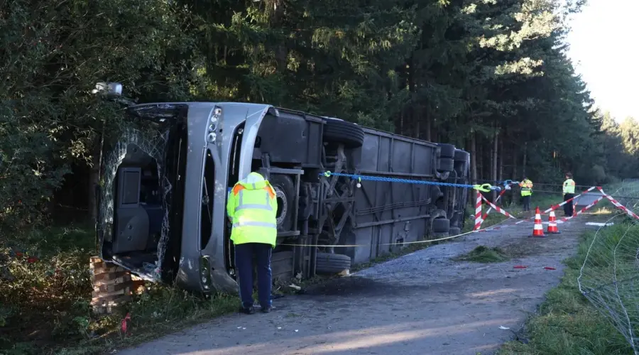 Teška nesreća kod Minhena: Prevrnuo se autobus sa turistima, dve osobe poginule