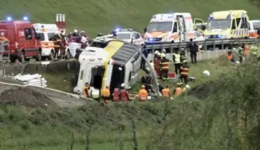 Teška nesreća u Švajcarskoj: Autobus sa 48 turista sleteo sa puta, ima poginulih | Srpska dijaspora