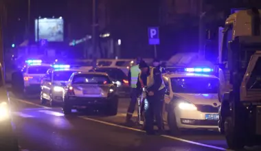 Teška saobraćajna nesreća kod Novog Pazara: Golf se zakucao u auto u punoj brzini, poginuo mladić (23), više osoba povređeno