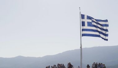 Tokom aeromitinga u Grčkoj srušio se vojni avion