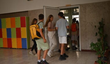 Toplotni talas se nastavlja do daljeg, ali u školu se mora po pravilima dres koda: Evo šta je sve zabranjeno obući