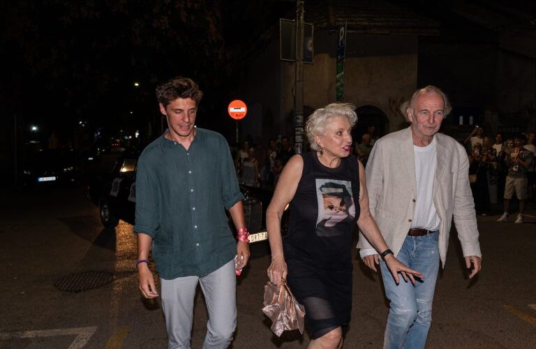 Treće veče Niškog filmskog festivala: Karanović i Cvetković na crvenom tepihu, Biković se publici obratio video-porukom