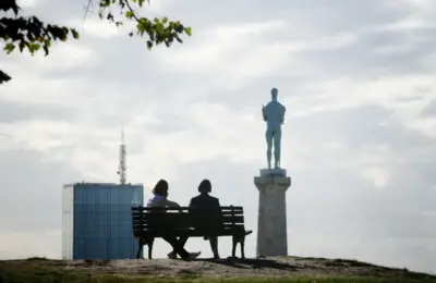 Danas sunčano, temperatura do 19 stepeni, u pojedinim delovima Srbije moguća slaba kiša