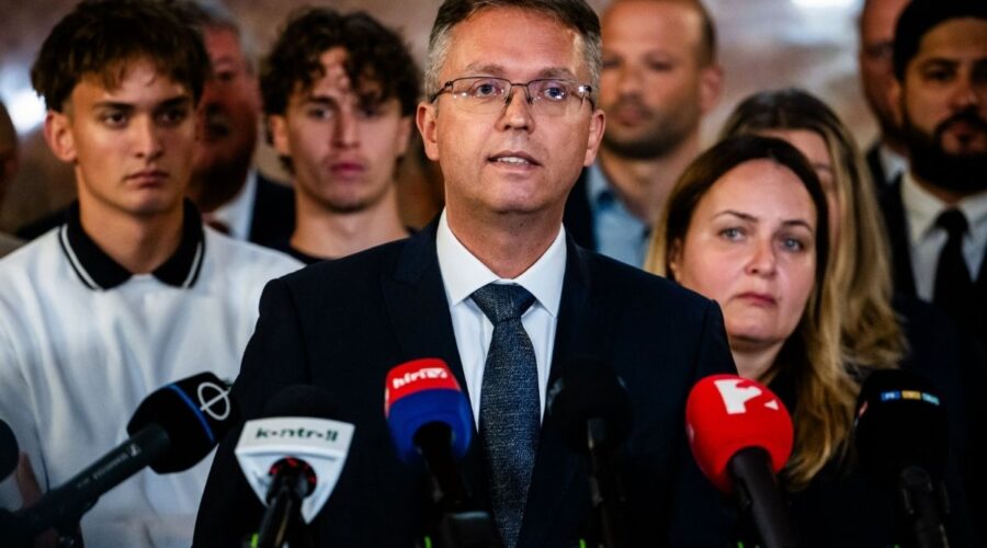 UHAPŠEN BIVŠI MAĐARSKI MINISTAR KULTURE: Sumnja se da je 47 miliona evra iz budžeta preusmerio u Orbanovu izbornu kampanju!