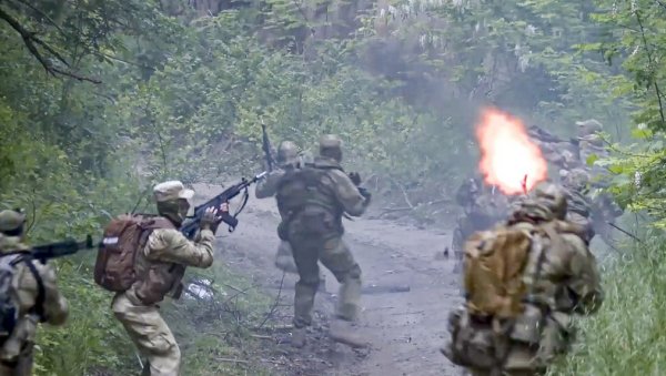 (МАПА) ДРАМА У ЗАПОРОЖЈУ Неочекивани удар код Орехова: Украјинске снаге упадају у нови котао, Руси стижу са севера! (МАПА) ДРАМА У ЗАПОРОЖЈУ Неочекивани удар код Орехова: Украјинске снаге упадају у нови котао, Руси стижу са севера!
