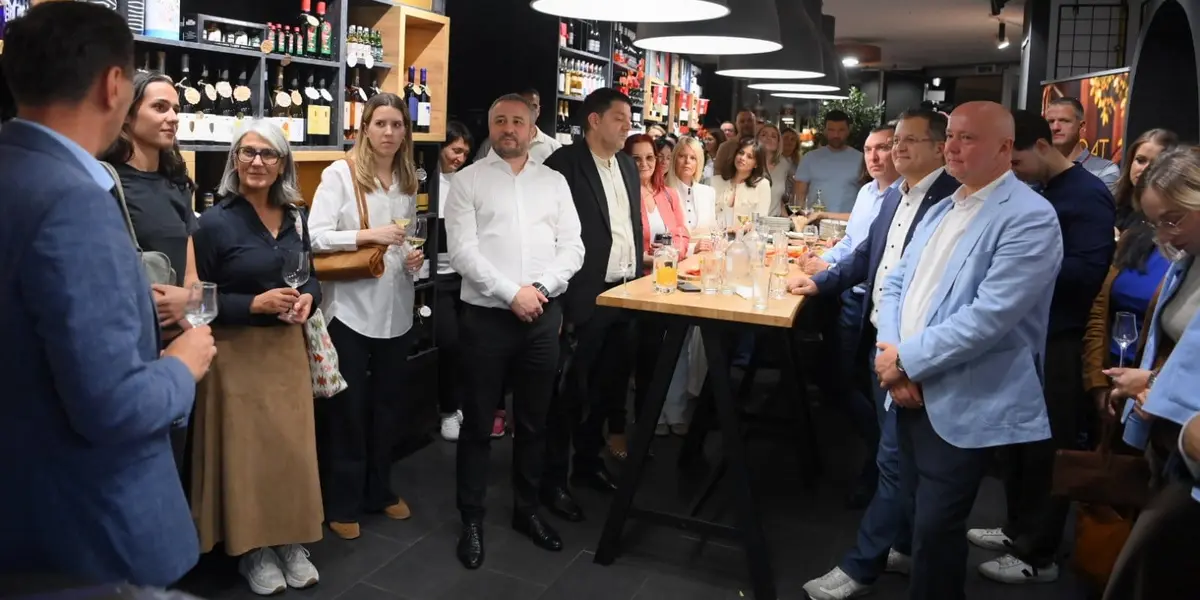 umetnost-i-ukusi-semberije-stigli-u-bec:-izlozba-otvorena-do-10.-oktobra umetnost-i-ukusi-semberije-stigli-u-bec:-izlozba-otvorena-do-10.-oktobra