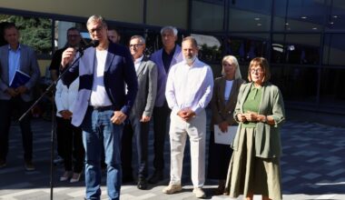 “Uskoro ćemo saopštiti visinu povećanja penzija!” Vučić najavio nove puteve u Odžacima: Obišao radove na putu Bački Brestovac – Bački Gračac
