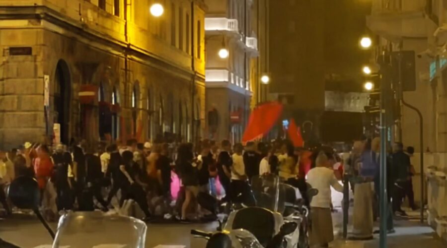 (VIDEO) Albanci u Trstu se pobunili zbog presude Tačiju, protest organizovan preko Tik Toka | Srpska dijaspora