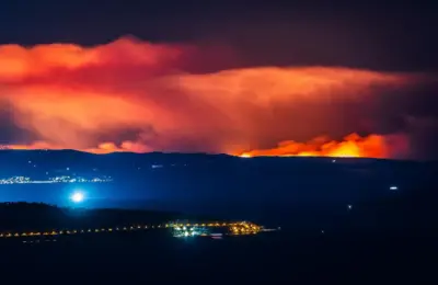 VIDEO Požar na Braču: Odbranjene kuće, evakuisano 700 ljudi, izgorelo je oko 4.500 hektara površine, vatrogasci ostaju na terenu