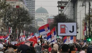 VJT IMA SVOJU VERZIJU DEŠAVANJA 15. MARTA: Nije bilo „zvučnog topa“, već panične lančane reakcije građana!