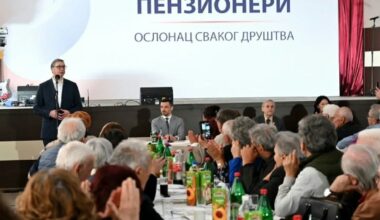 VUČIĆ PONOVO PIŠE PENZIONERIMA: U pismu ih podseća na državnu pomoć i skori dolazak izbora, CRTA tvrdi da zloupotrebljava podatke!
