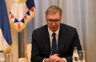 NEMAČKI NEDELJNIK O VUČIĆU: Cilj mu je da potpuno zaokruži vlast!
