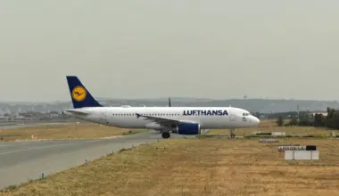 Vatra u avionu Lufthanse: Avion prinudno sleteo u Lion | Srpska dijaspora