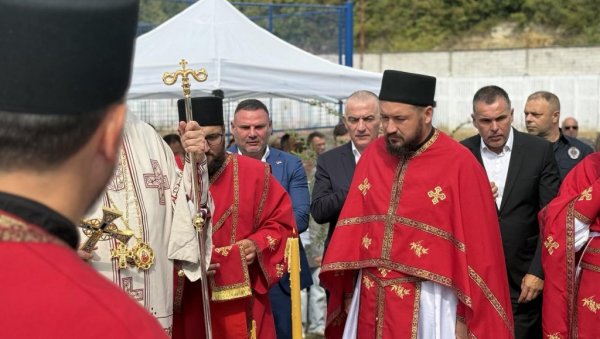 ОСВЕШТАН ХРАМ У КАЗНЕНО-ПОПРАВНОМ ЗАВОДУ ЗА МАЛОЛЕТНИКЕ У ВАЉЕВУ: Вера пут ка правим вредностима (ФОТО) ОСВЕШТАН ХРАМ У КАЗНЕНО-ПОПРАВНОМ ЗАВОДУ ЗА МАЛОЛЕТНИКЕ У ВАЉЕВУ: Вера пут ка правим вредностима (ФОТО)