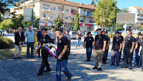 ЧУВАЈУ ОД ЗАБОРАВА ХЕРОЈЕ: Ветерани у Горњем Милановцу поводом обележавања Дана ослобођења